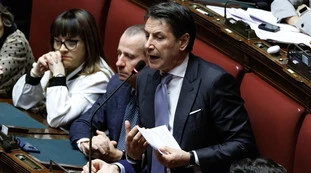 Giuseppe Conte insulta Meloni: "Una cartomante, bugiarda seriale"