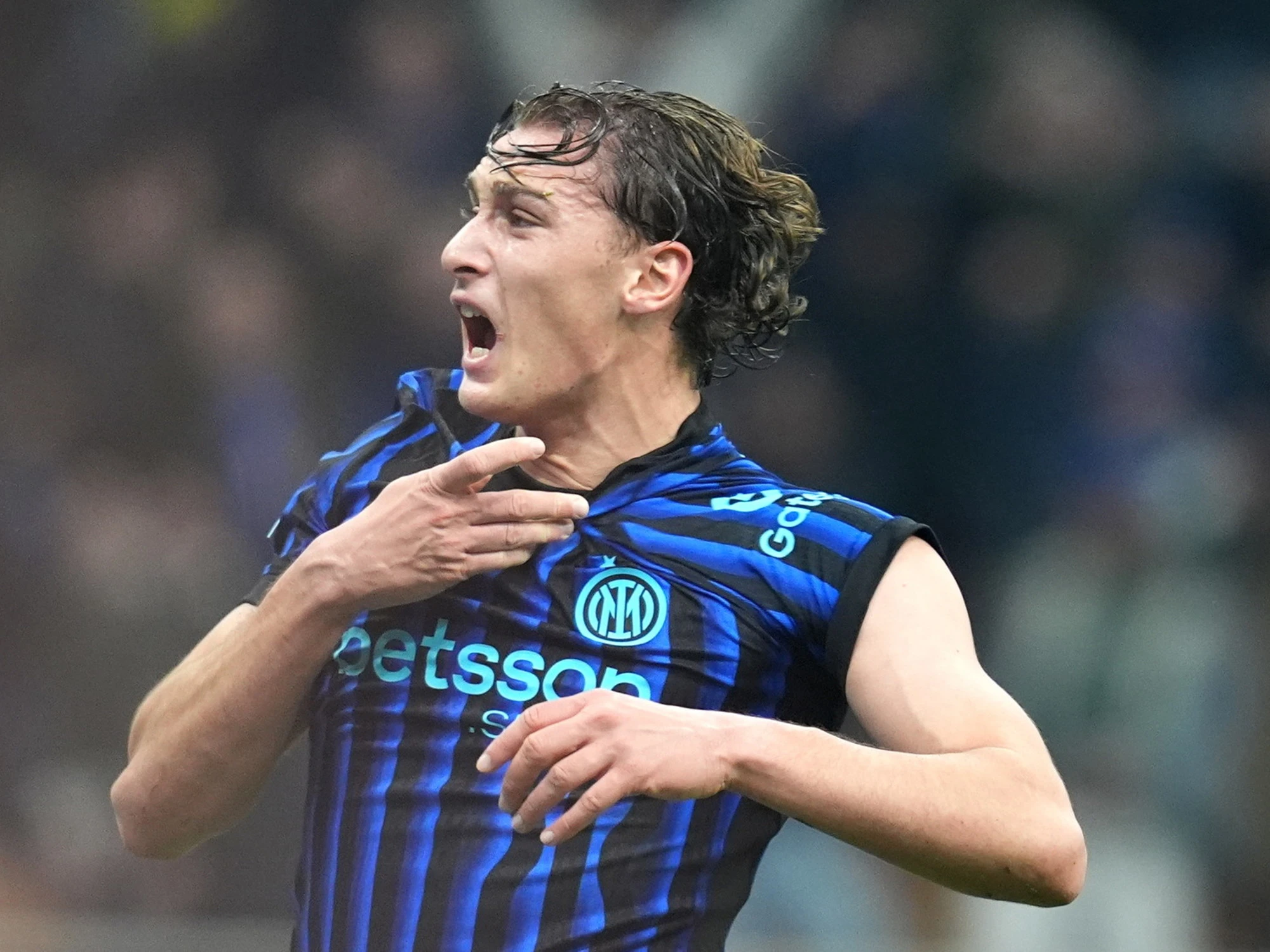 Inter, la Premier League piomba su Pio Esposito: ansia tra i tifosi