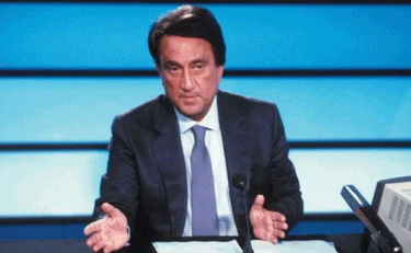 https://media.liberoquotidiano.it/vY-7FEoAmLL-RUkWCGrYq1o0RFBHNe0FTEy3dMHCygg/width:800/quality:90/aW1hZ2VzLzIwMjUvMDkvMDQvMDYyMzQyNTk1LWZjOTg5MTVkLWU5YTctNDExMy1iMGY4LWNhNWEwZWMzZTRlYy5qcGc.webp