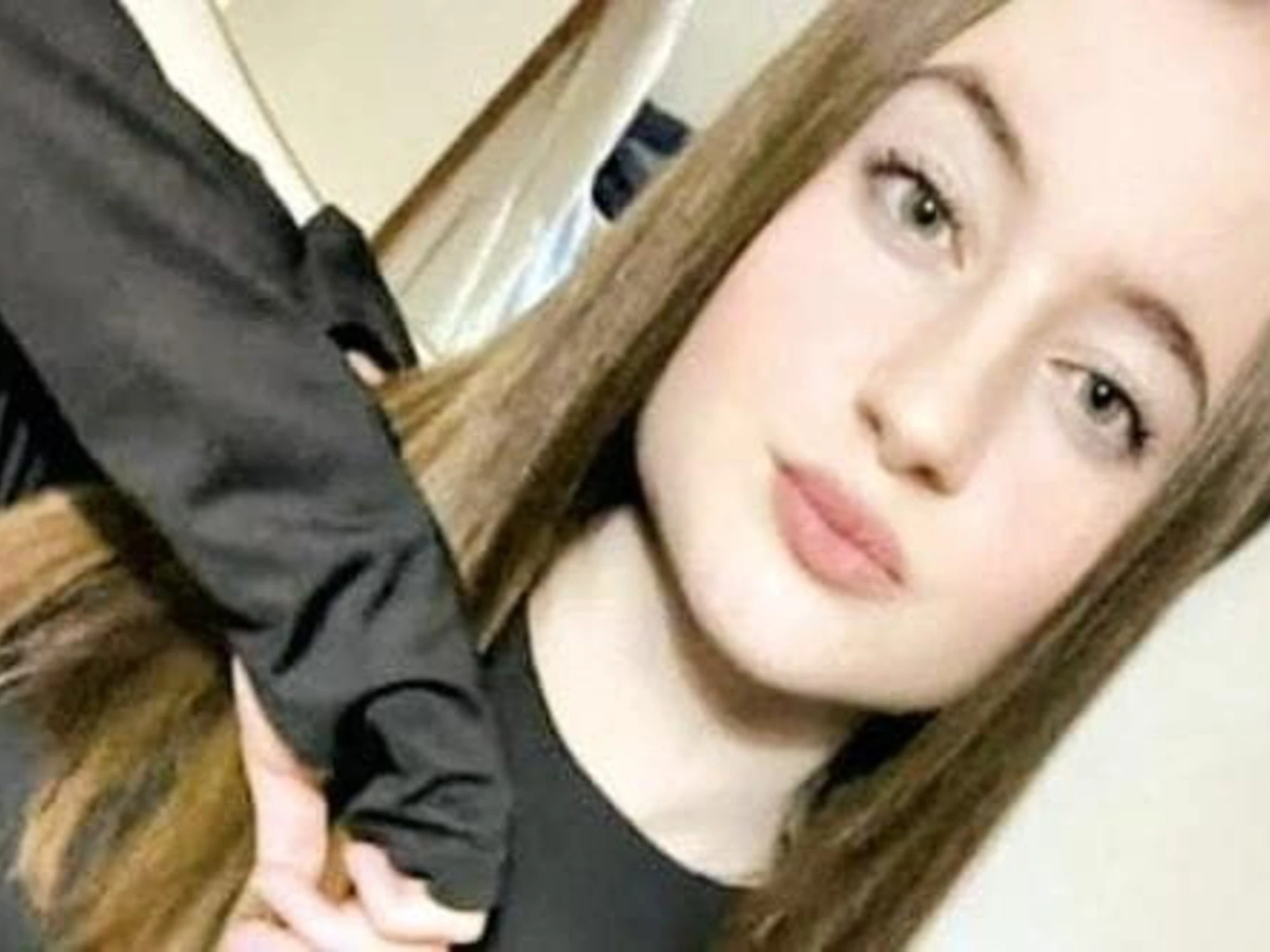 Mamma e figlia avvelenate, clamorosa svolta: "Il marito e l'altra figlia sentiti per 10 ore"