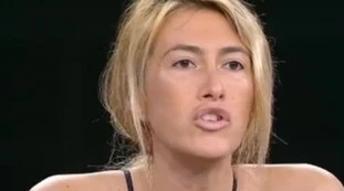 Annalisa Chirico, l'esempio dei bagagli in aereo con cui smaschera Giuseppe Conte sullo stato d'emergenza