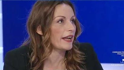 Aria che tira, il renziano Ricci provoca la Borgonzoni, la Merlino e La Russa lo zittiscono in diretta
