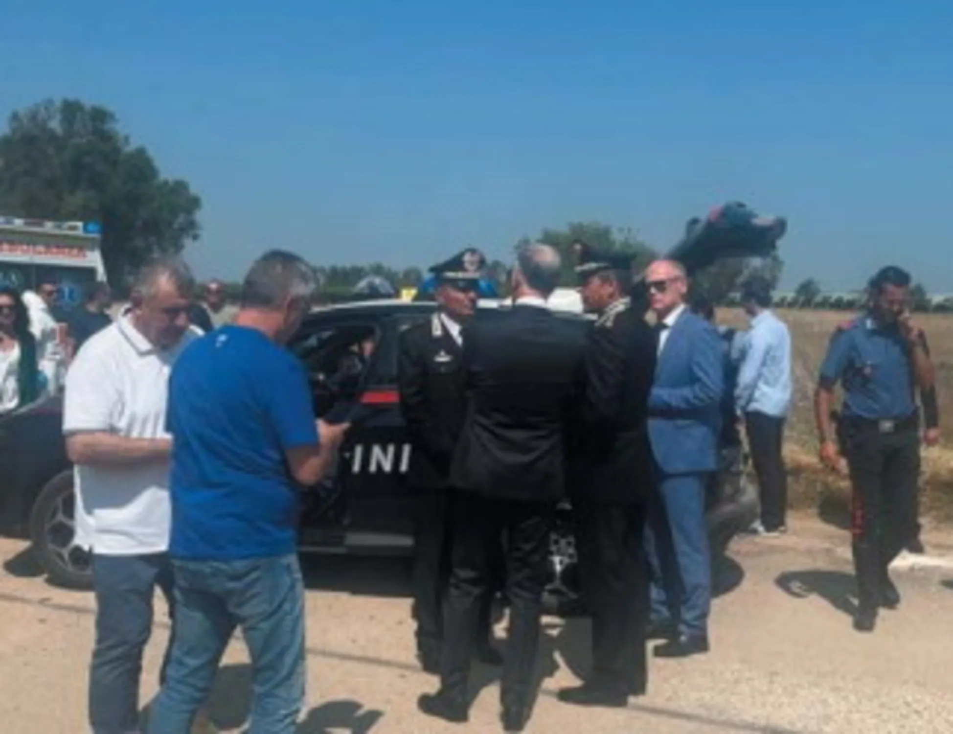 Leggi l'articolo: FdI, la legge salva-agenti: armi, come pu&ograve; cambiare tutto