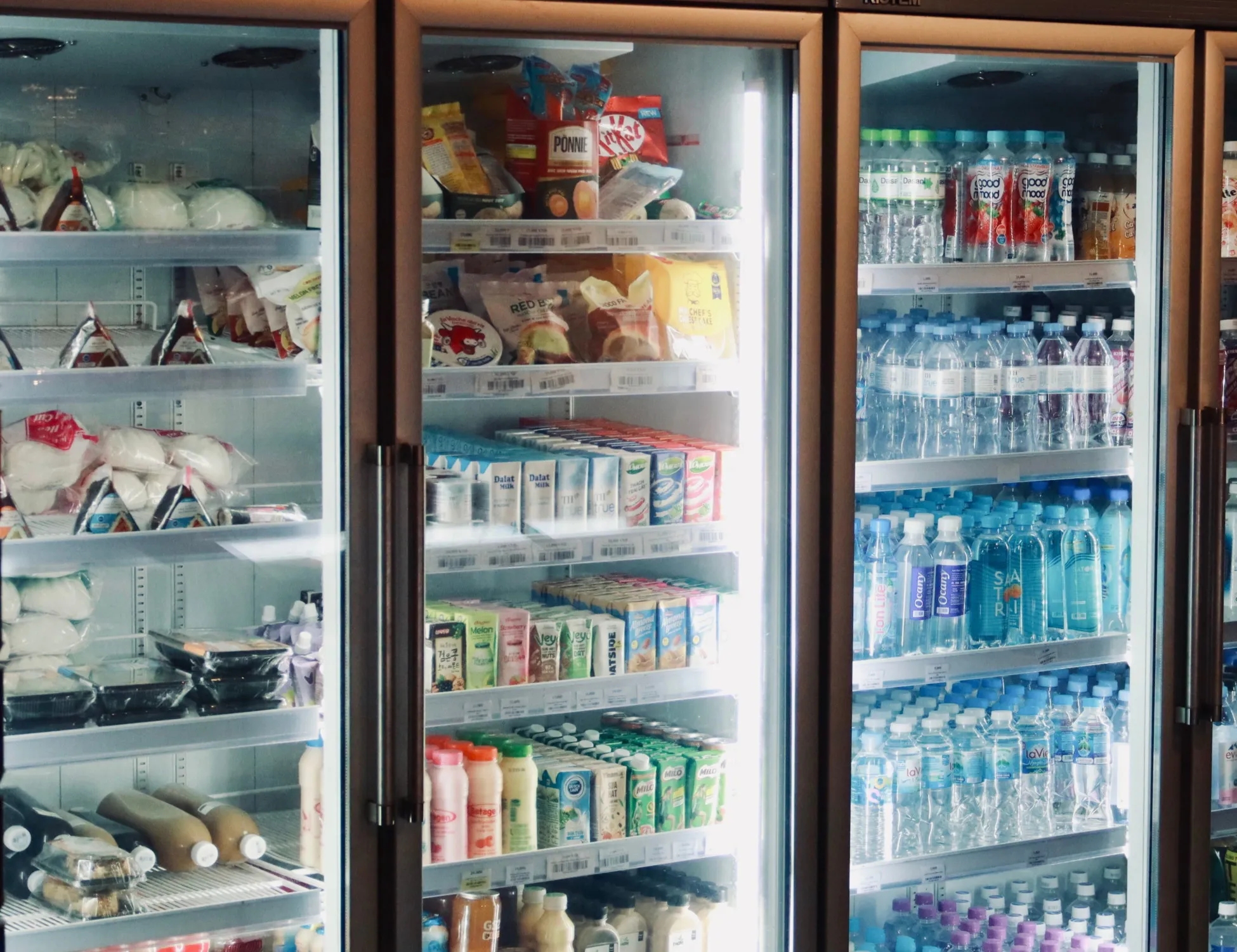 Leggi l'articolo: Attentato ai congelatori e frigoriferi: supermercati, la frontiera del terrore