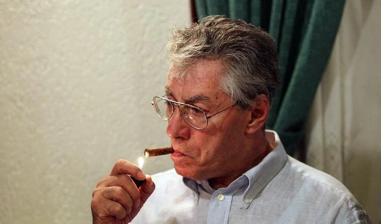 Bossi sfida Maroni: "Il capo sono ancora io, e con Berlusconi..."