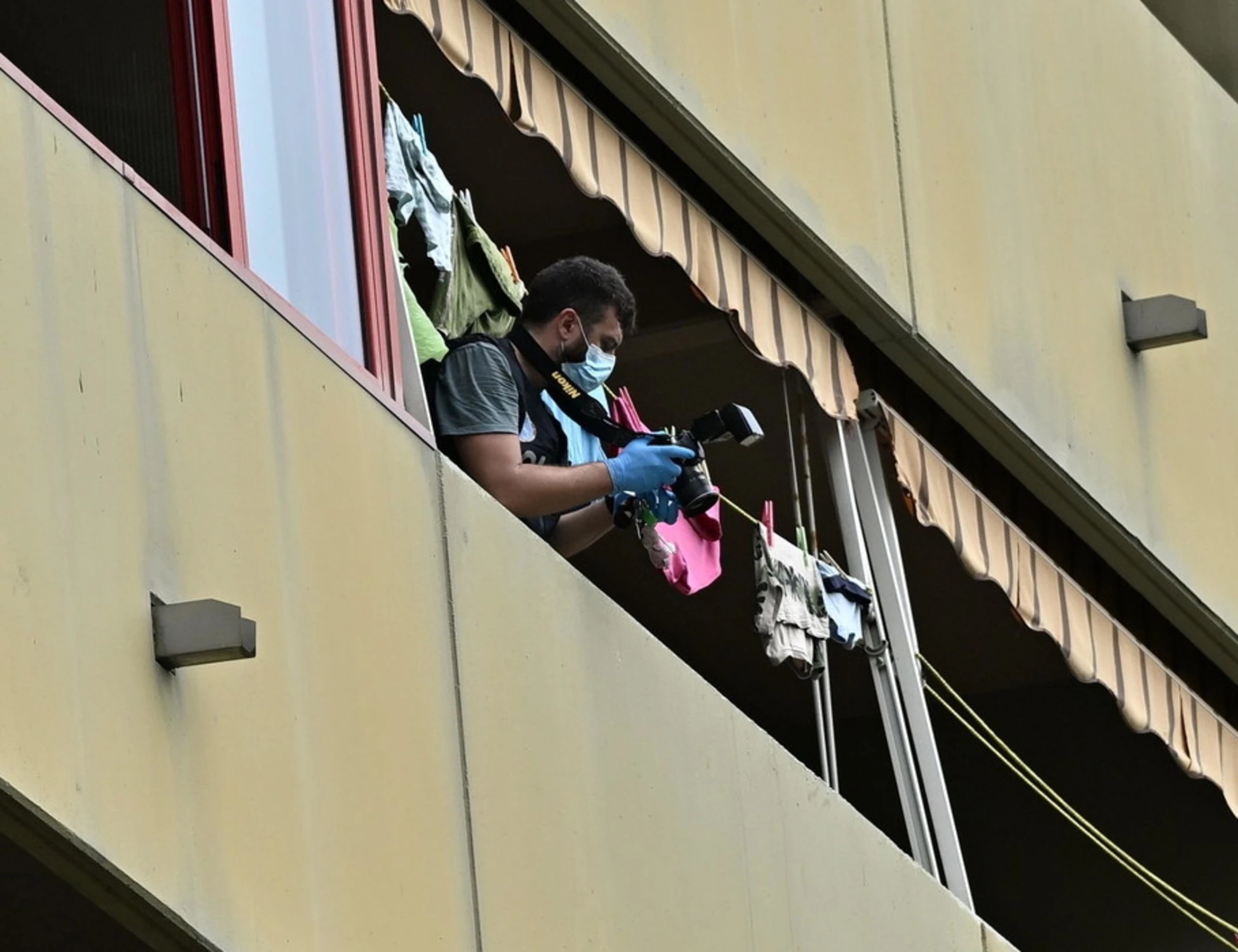 Genova, scavalca il parapetto: volo nel vuoto di 15 metri: morto bimbo di 5 anni