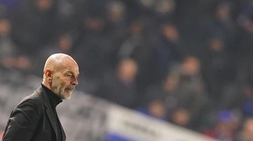 Stefano Pioli "appeso a un filo", boatos al Milan: tutto in 24 ore, cosa accadrà