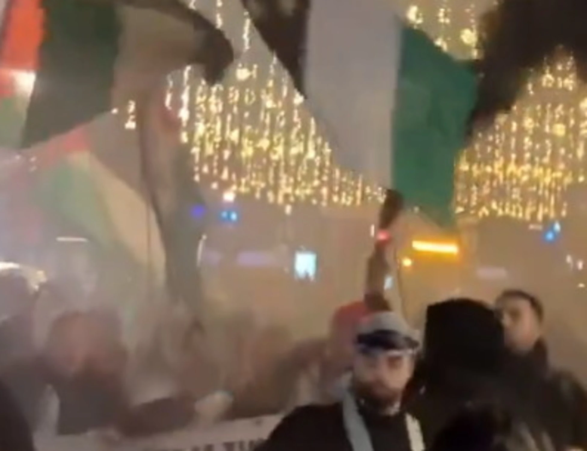 Bruxelles, gruppo di islamici assalta il mercatino di Natale