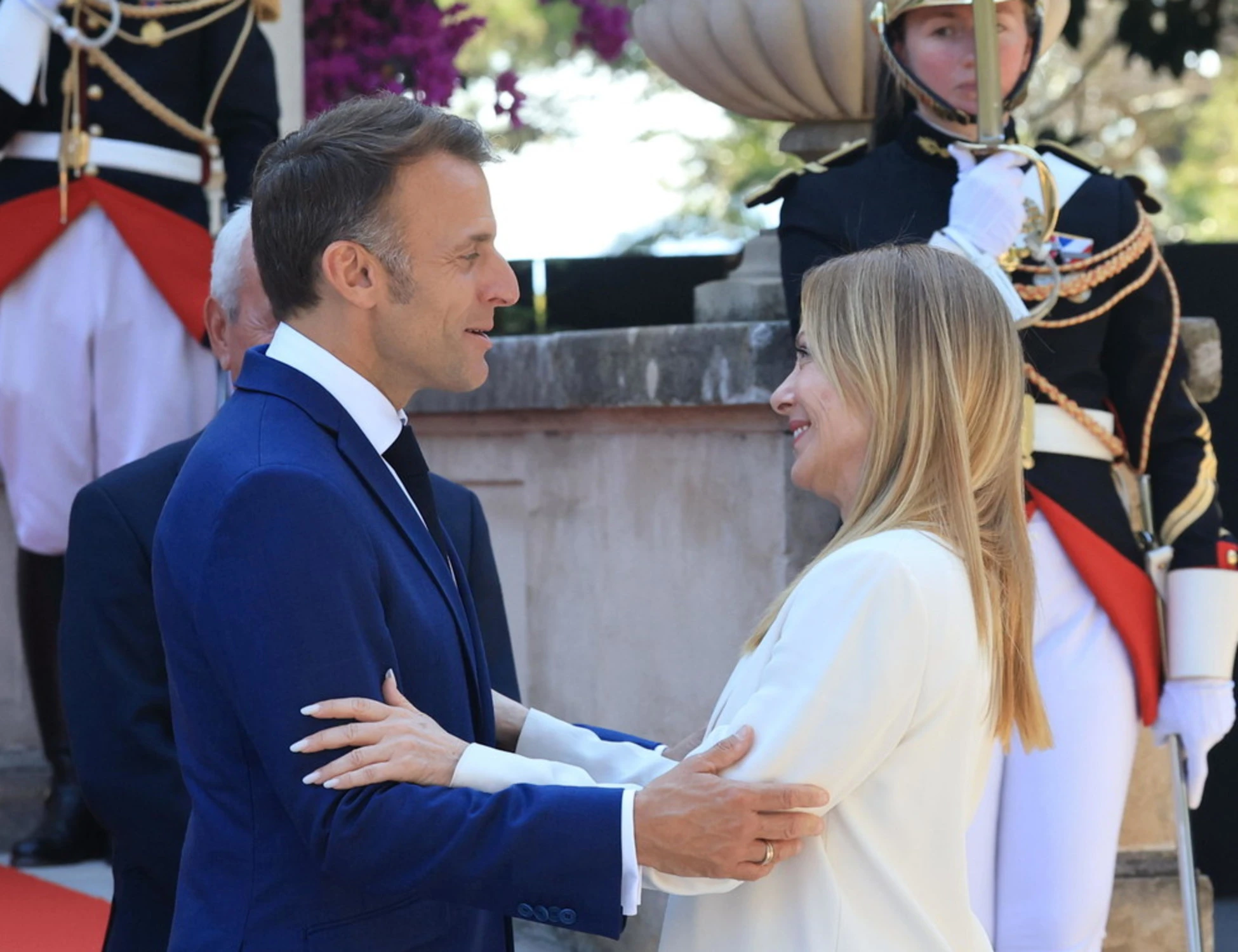 Giorgia Meloni azzera Rutte e sinistra: "La prudenza è meglio del semplicismo"