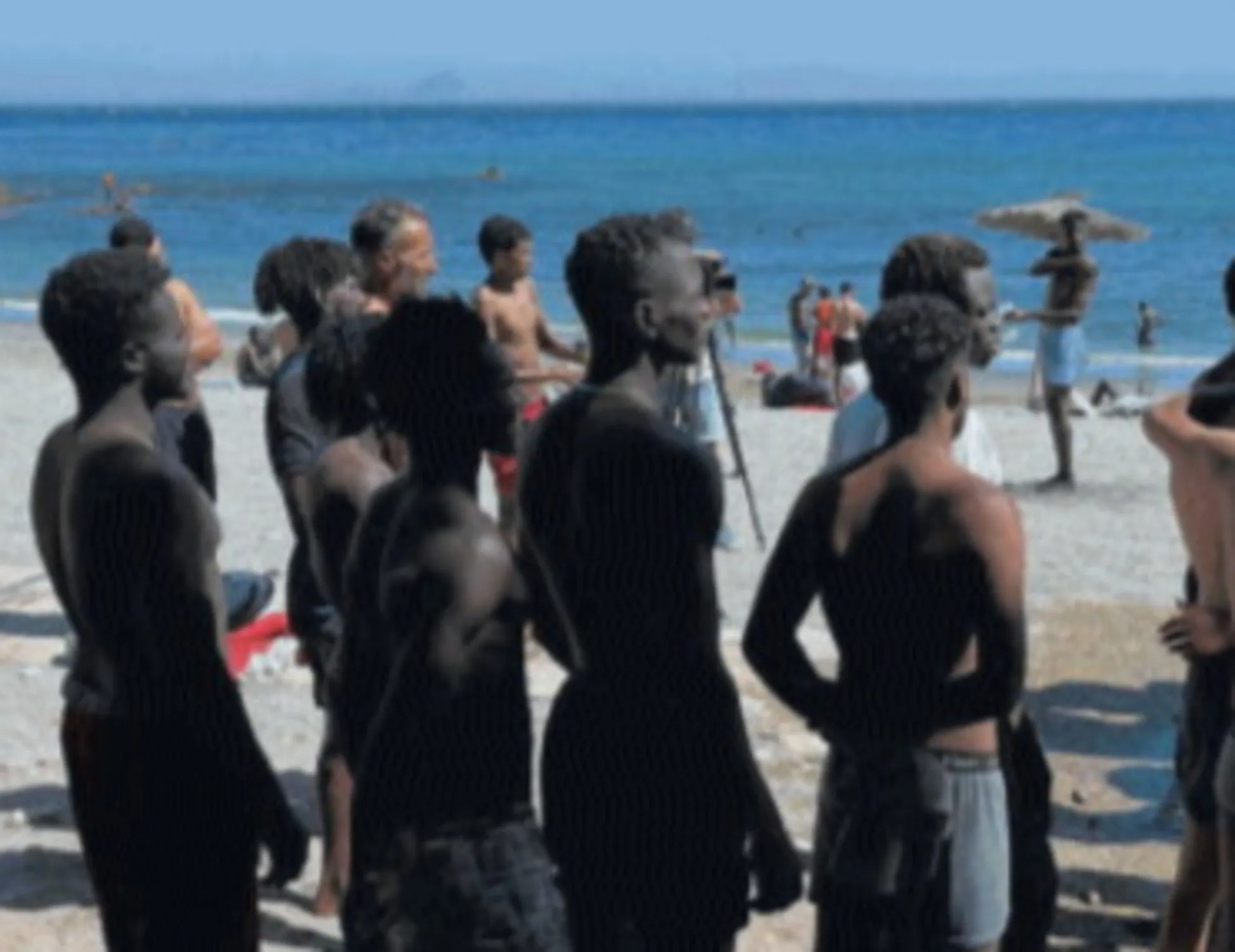 Leggi l'articolo: Ronde di cittadini a caccia di clandestini, tensione a Ceuta