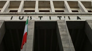 Genova, processo lungo i magistrati? La svolta: pagano i magistrati