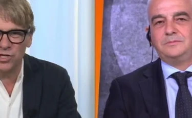Trump-Meloni, Fazzolari picchia duro: "Cosa c'è davvero in gioco"