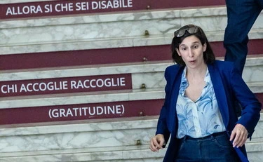Elly Schlein, record di durata da segretaria Pd: che Dio ce la conservi