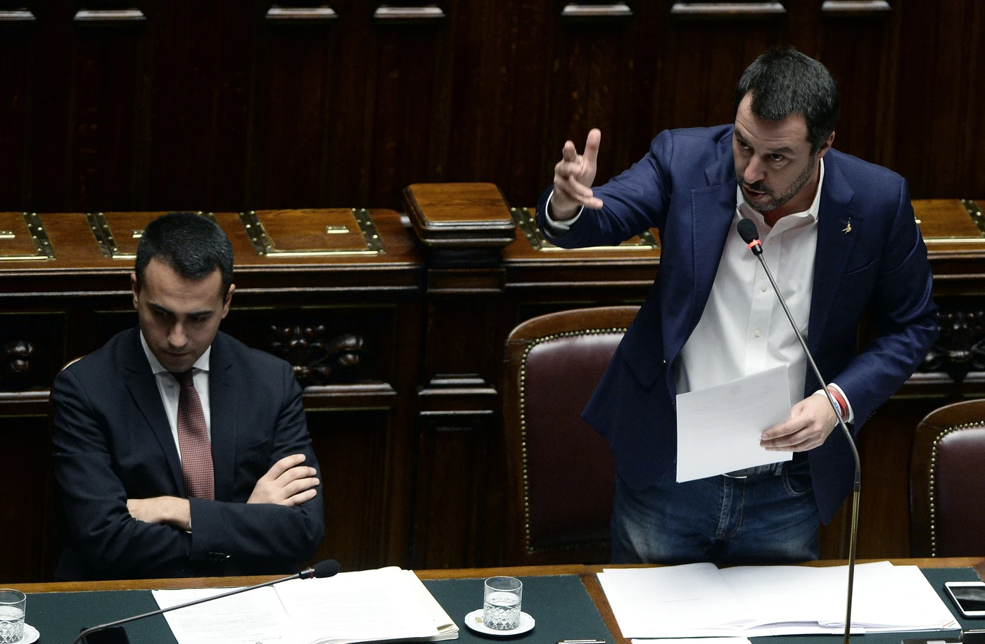 Di Maio e Salvini, "bomba a orologeria" sul governo. Retroscena sul "documento comune": chi salta in aria