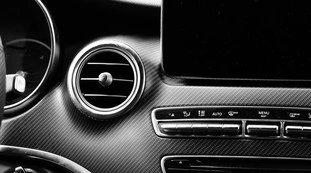 Auto, la trappola per chi non può circolare: il guaio "scatola nera"