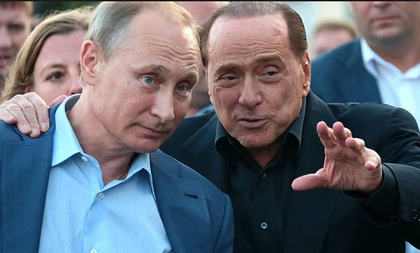 Silvio Berlusconi: dichiarazione d'amore a Gheddafi e Putin