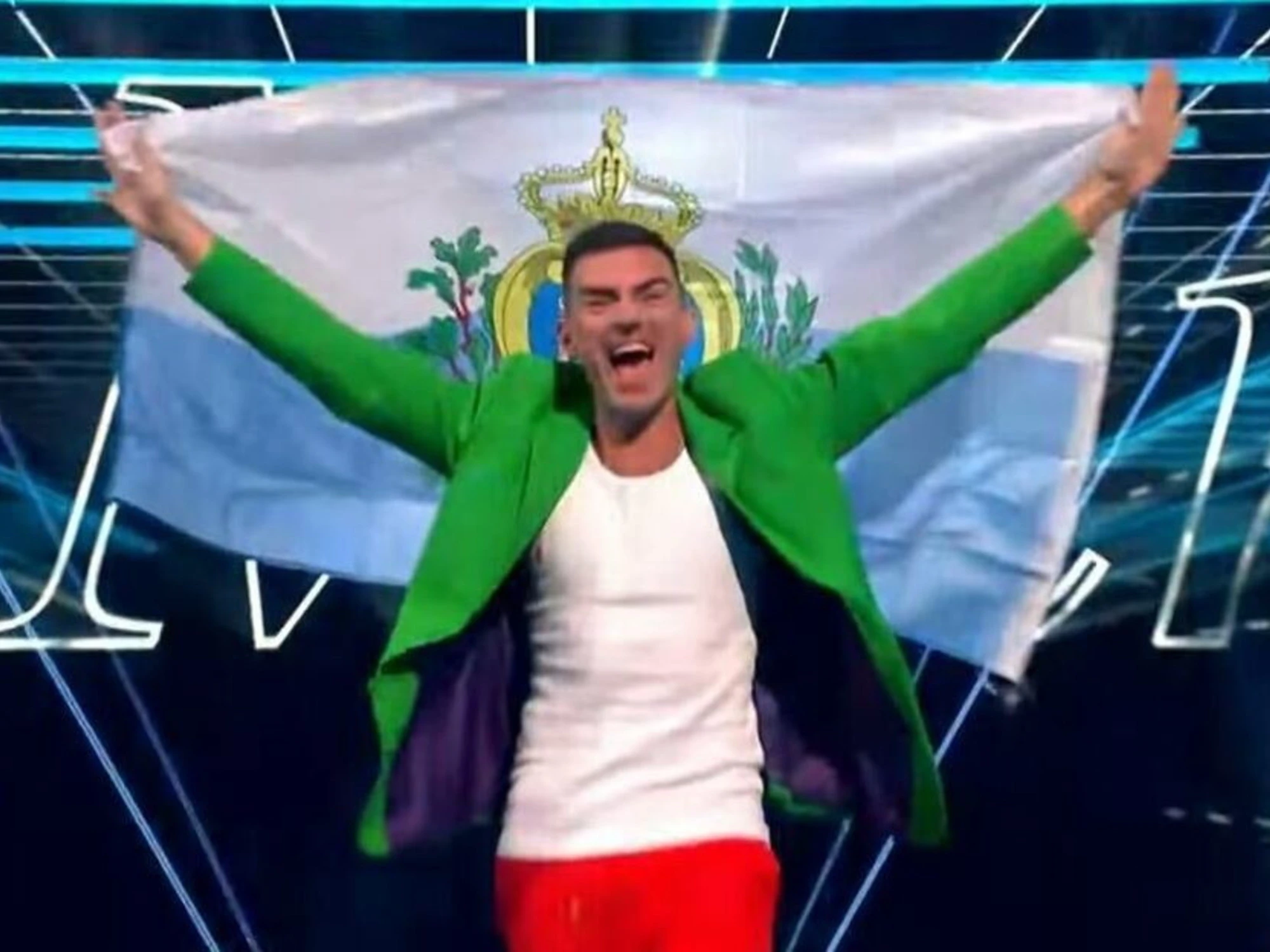 Eurovision, Gabry Ponte si veste col tricolore: "Ci puniranno", un caso politico
