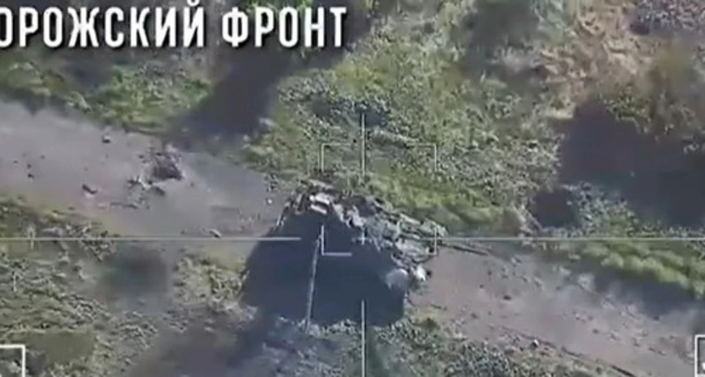 Ucraina, droni "a tenaglia": Mosca e Crimea sotto attacco, caos in  Russia