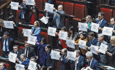 Almasri, il boomerang della sinistra: rischia l'inchiesta per fuga di notizie