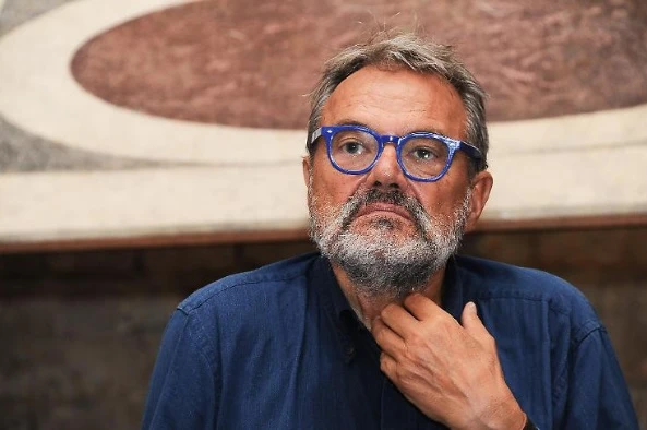 Oliviero Toscani, a La Zanzara valanga di insulti pesanti contro gli italiani. E un "vive la France"