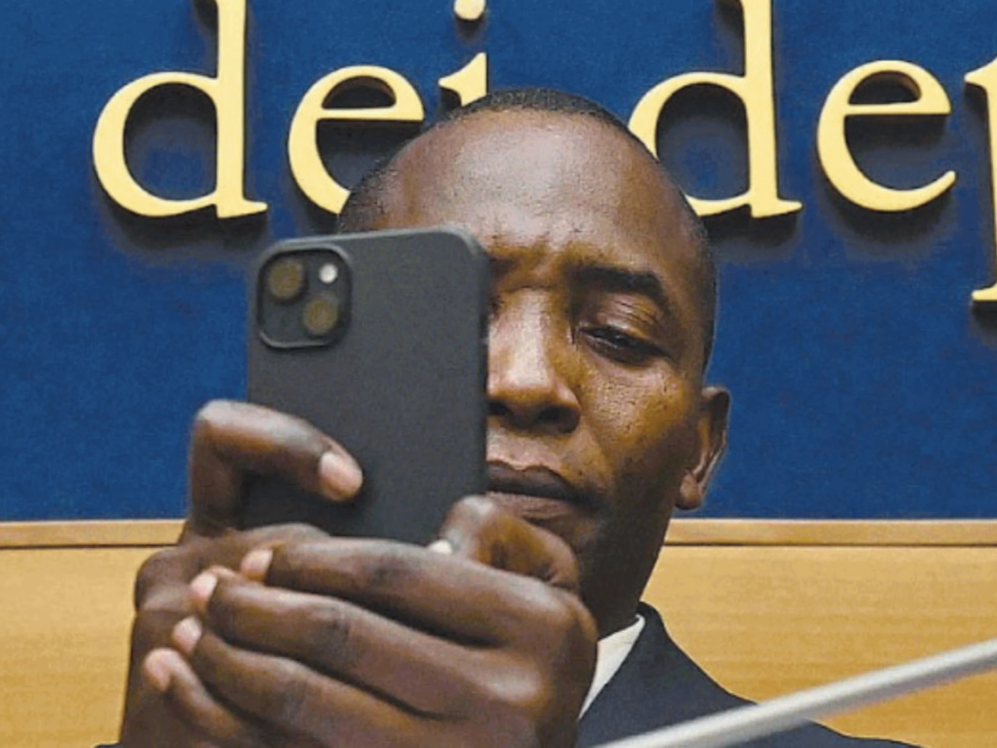 Zaki e Soumahoro, testimonial da ridere per Landini