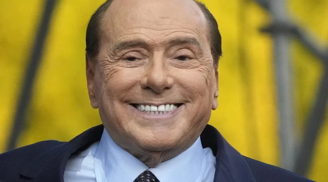 Berlusconi, "decideranno i medici": colpo di scena, dopo la scorsa notte...