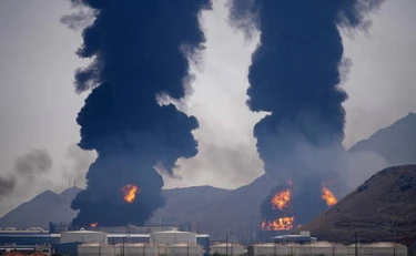 Iran, la giornata. Attacco e incendio in Kuwait. Rubio: "Dopo la guerra rivedremo i rapporti con la Nato"