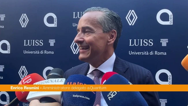 https://media.liberoquotidiano.it/vu84ygE6M_FjFb-dvtDMGPo1rZa7WOoiBbYOwd9nsBU/width:800/quality:90/aW1hZ2VzLzIwMjUvMDkvMTYvMTI0MDQxNDc2LTI2YzVkMzNkLTliZjUtNGJiYS1hYTk5LWE4ZTgyNDBhOWU5MS5qcGc.webp