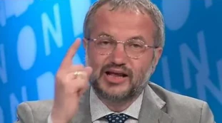 Coronavirus, Claudio Borghi contro il tranello Ue: "Tre punti da rifiutare assolutamente". E sul governo Conte...