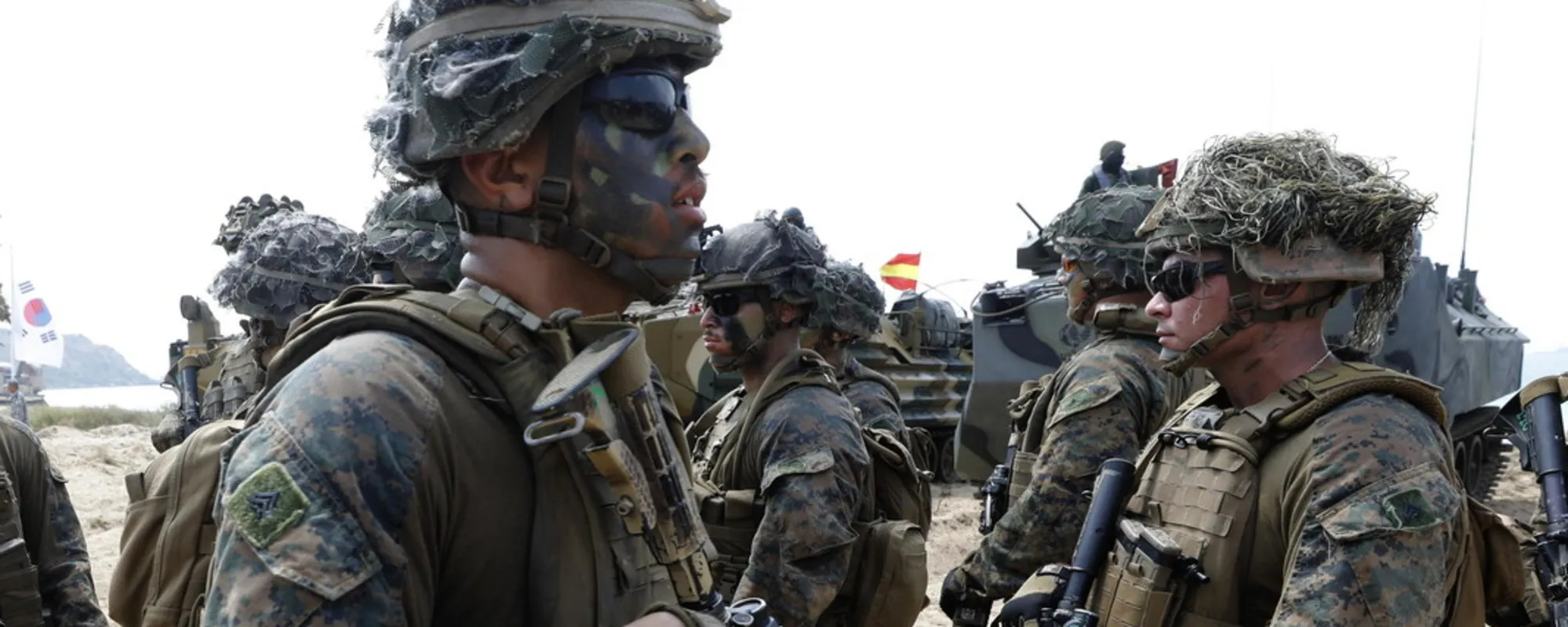 "Tre navi di guerra e 2.500 marines": tam tam Pentagono, mossa ammazza-Iran