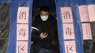 Coronavirus, "focolaio grave in Cina": nuovo lockdown, drammatici sospetti dopo il no all'Oms su Wuhan