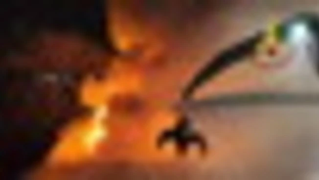 Vasto incendio in una ditta di smaltimento rifiuti nel Milanese