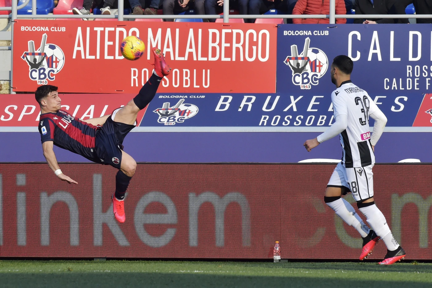 Serie A, Bologna-Udinese: Palacio in extremis replica ad Okaka e la partita finisce 1 a 1