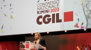 Meloni alla Cgil? "Se qualcuno trova qualcosa di fascista...": sinistra muta