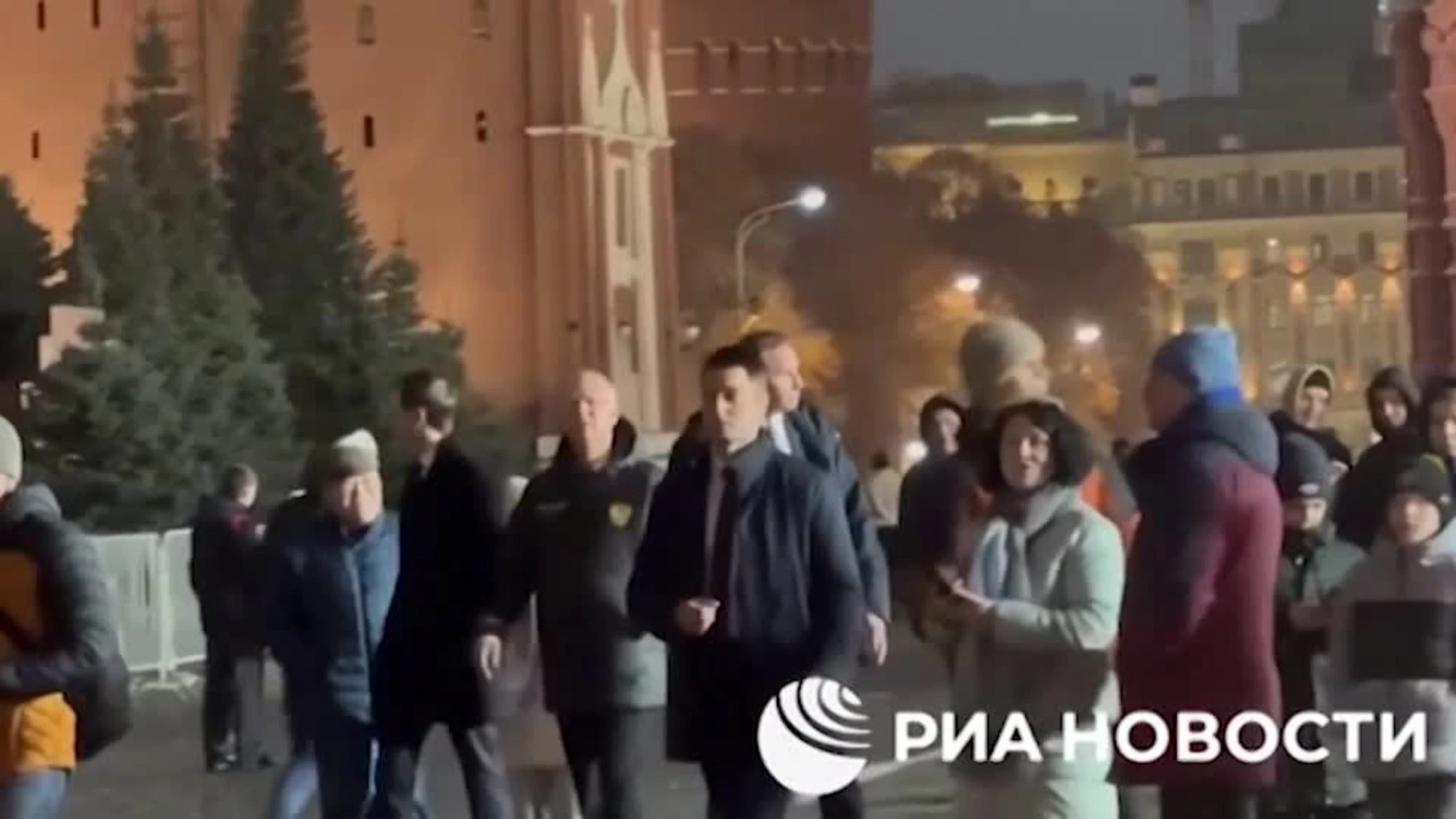 Ucraina, Witkoff e Kushner sulla Piazza Rossa dopo l'incontro con Putin