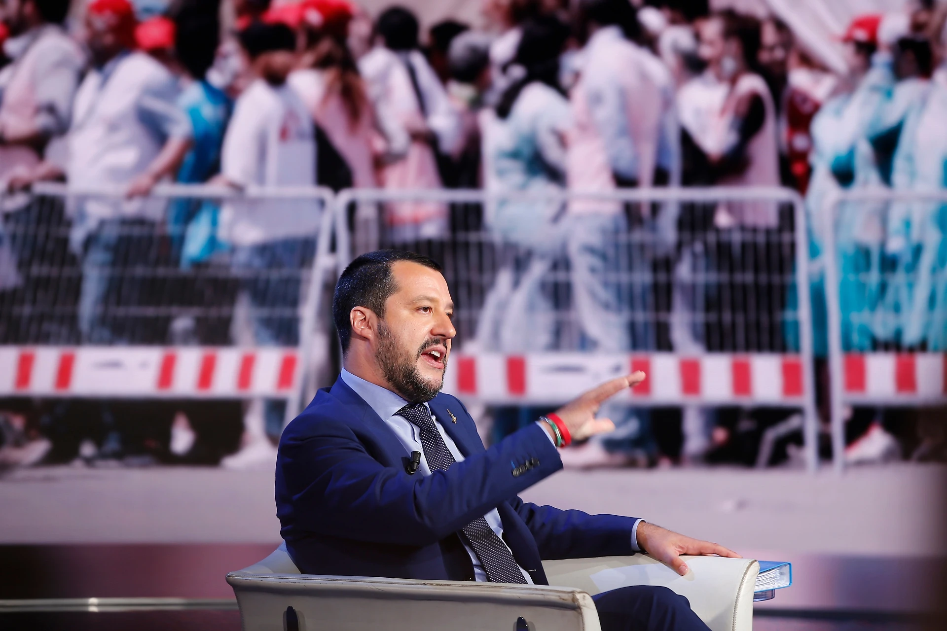 Sea Eye, Matteo Salvini alla Germania: "L'Italia non è l'hotspot dei migranti in Europa"