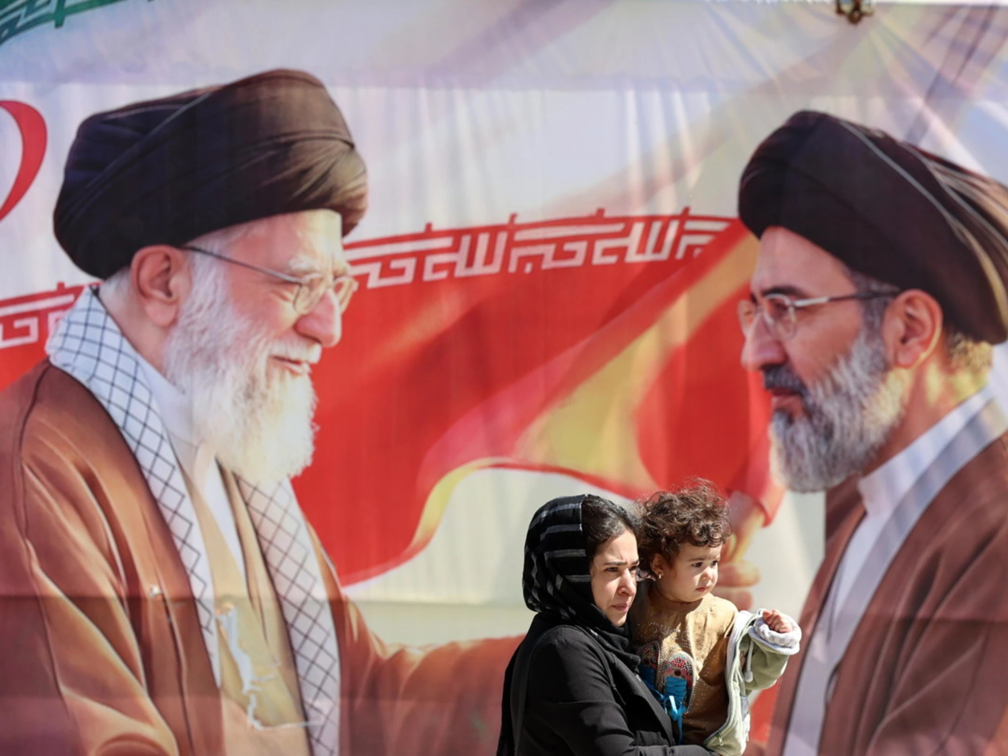 Iran, la giornata. Pakistan, rumors sulla nuova proposta di pace. Ue: "Teheran, numero-choc di esecuzioni"