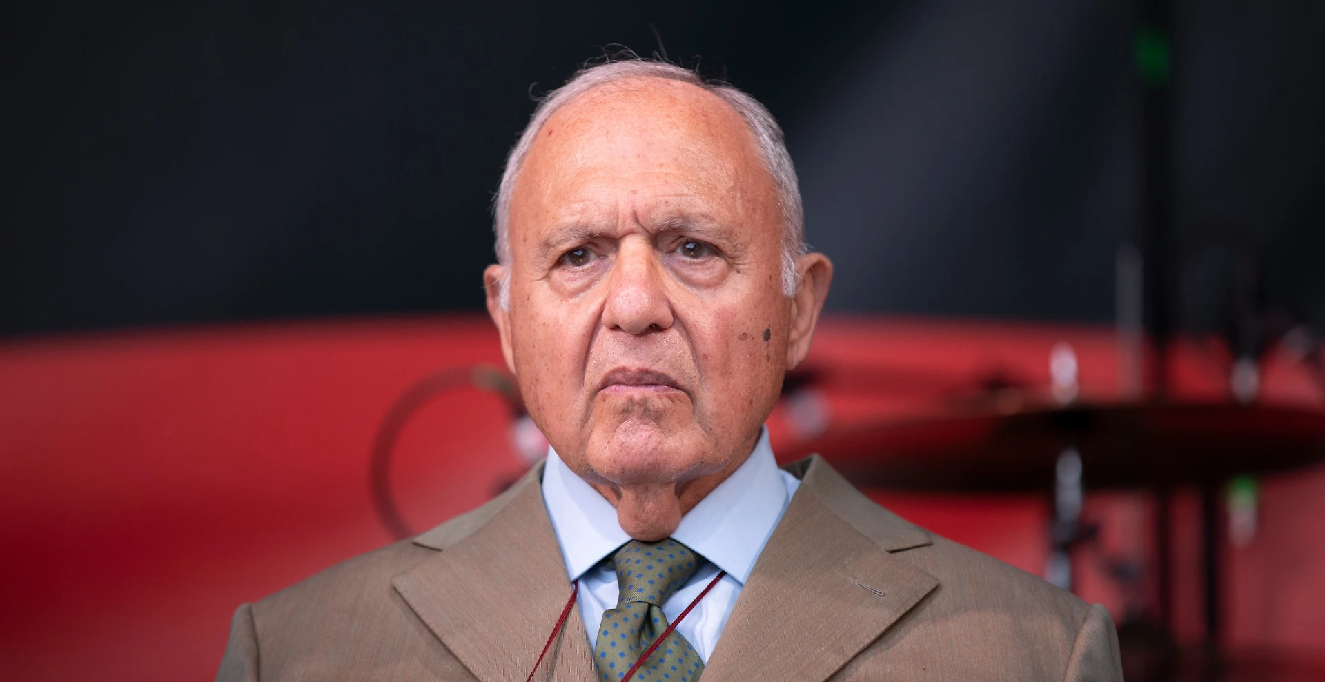 Paolo Savona, c'è lui dietro gli attacchi a Mario Draghi: a luglio, la rottura col presidente della Bce