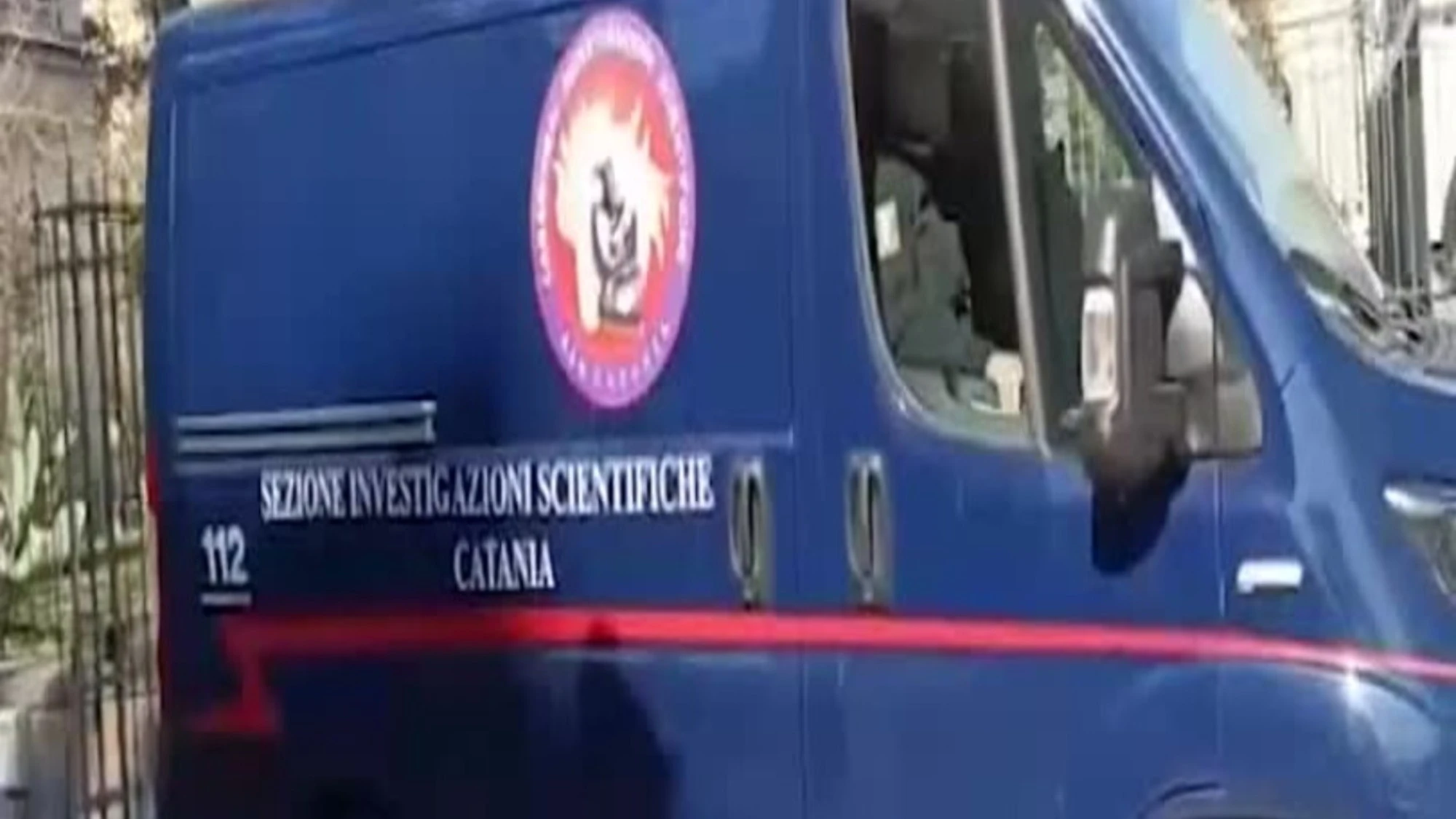 Catania, ucciso e avvolto in sacchi di plastica: tre fermi