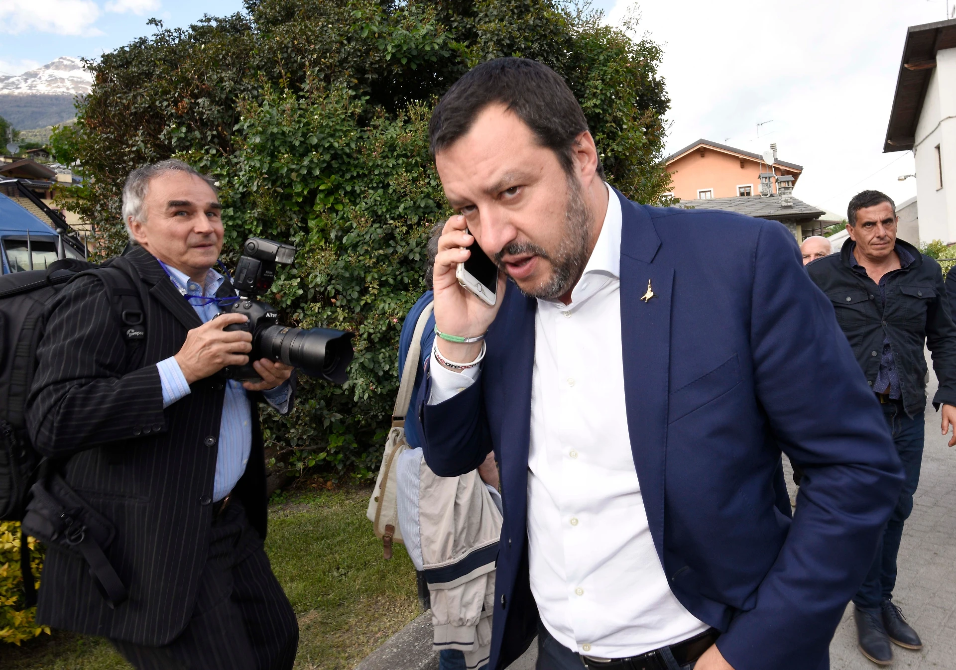 Luigi Di Maio, la crisi isterica del leader grillino: non risponde alle chiamate di Salvini