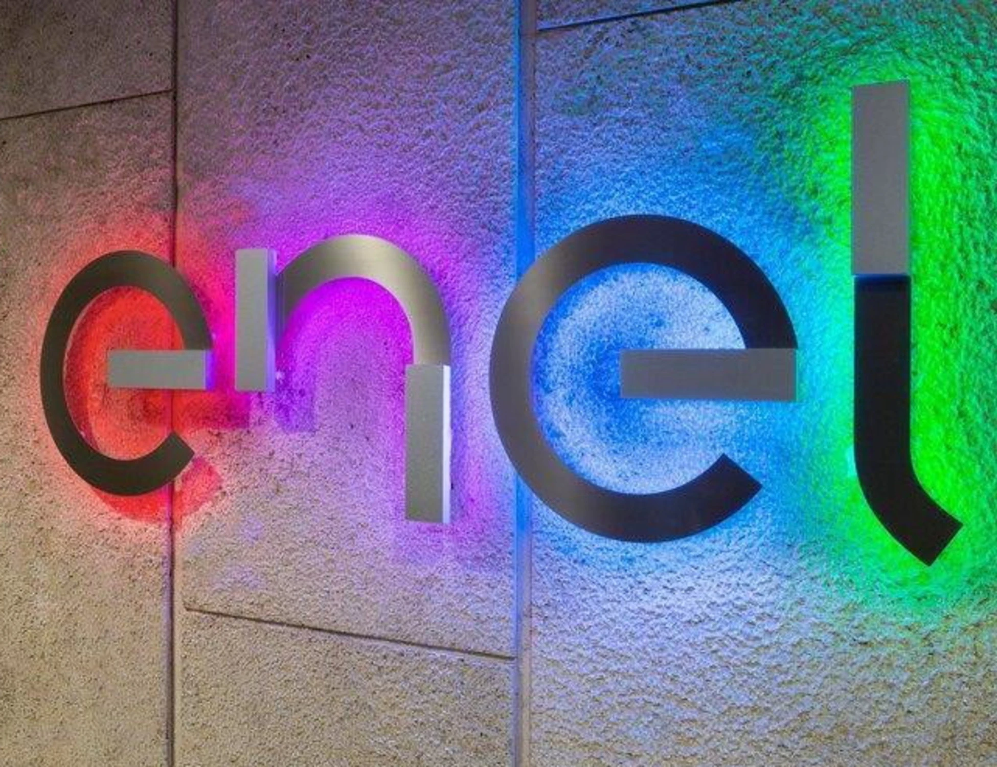 ENEL FOUNDATION SI TRASFORMA: NASCE L’HUB GLOBALE PER LA RICERCA E LA FORMAZIONE NEL SETTORE ENERGETICO