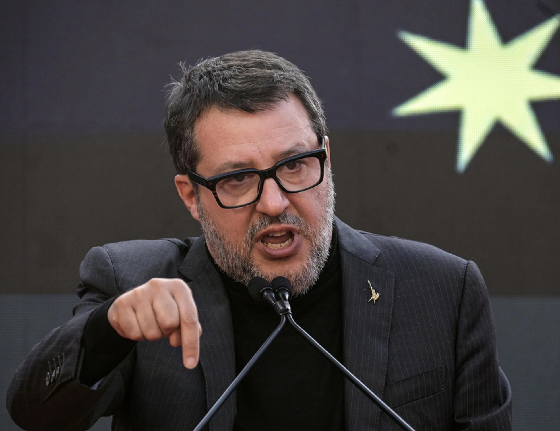 Famiglia nel bosco, Salvini furioso: "Per questi giudici una sola parola, vergogna!"