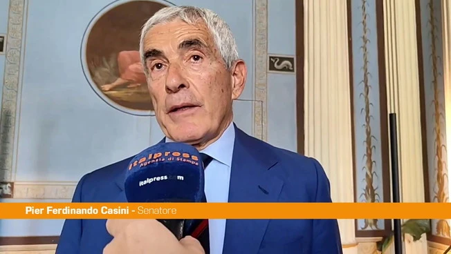 Casini "Bisogna abbattere bipolarismo degli insulti tra destra e sinistra"