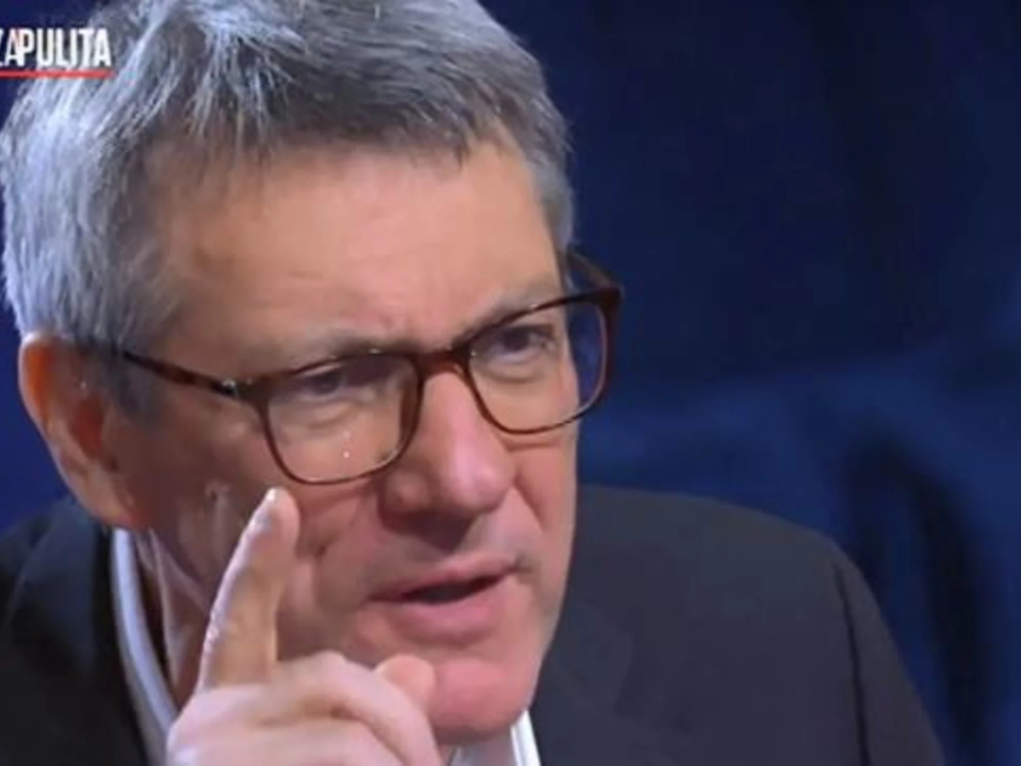 PiazzaPulita, imbarazzo per Maurizio Landini: "Contro il governo? Falso"