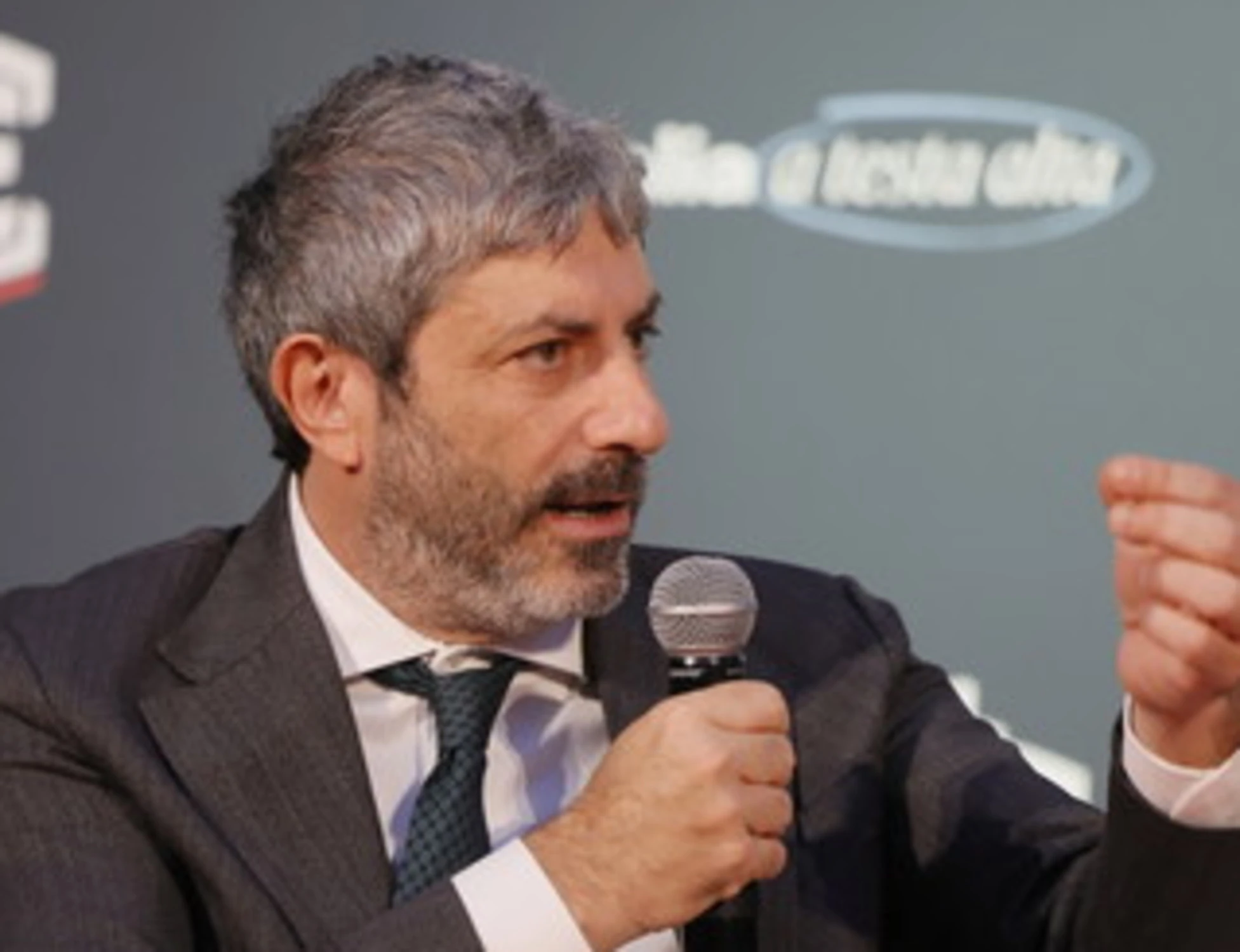 Campania, Fico si tiene la sanità "per almeno 18 mesi"