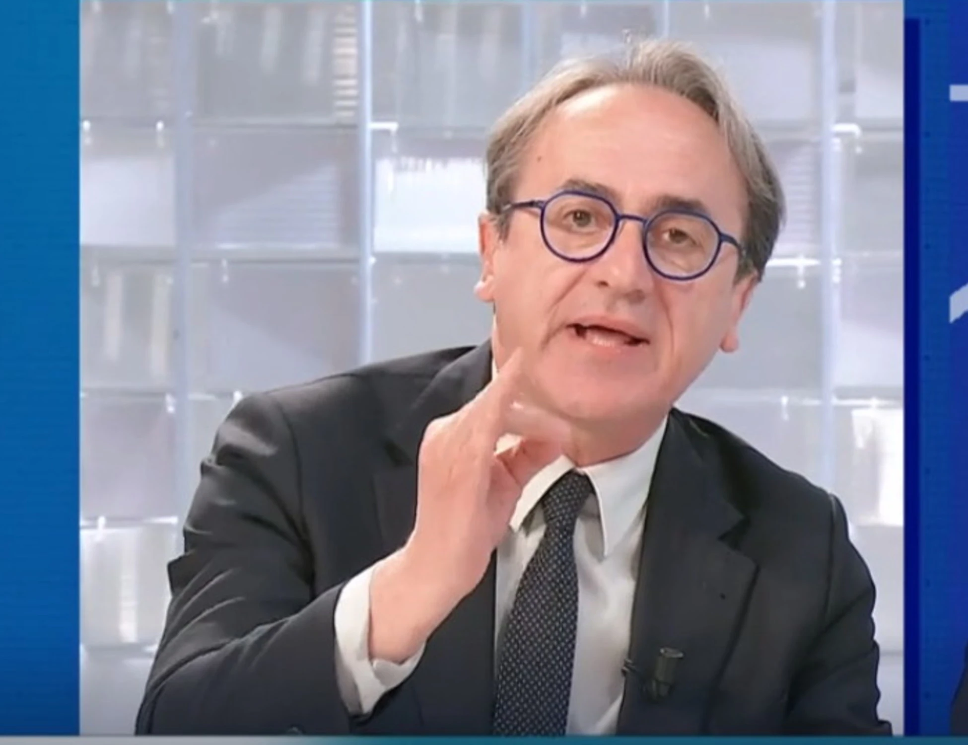 L'aria che tira, Angelo Bonelli perde la testa: "Disgustoso! Sono inc***, si vergogni"