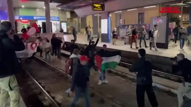https://media.liberoquotidiano.it/w8tLs_ksYuVfBJFsM_2aS_iGYIg1H6MgtmycJtlf980/width:800/quality:90/aW1hZ2VzLzIwMjUvMTAvMDIvMDYwNzEyOTc5LTI0NmEzMTk2LTljMWUtNGFlMy05Y2YzLWM5NGM3ZmFiZDUyNC5qcGc.webp