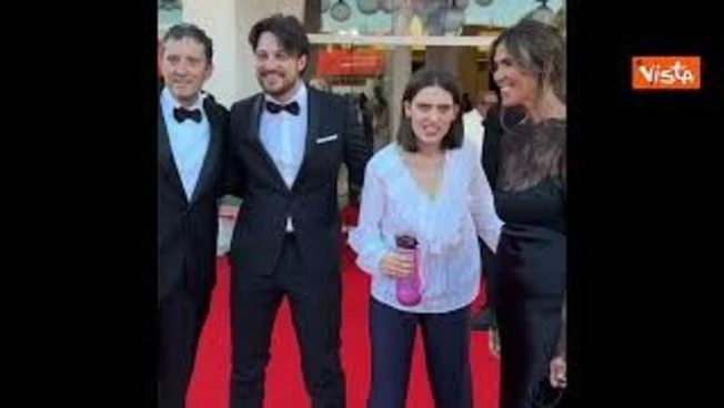 Venezia 83, Stefani (Pres. Veneto) sul Red Carpet con una ragazza autistica Emma Dal Ben
