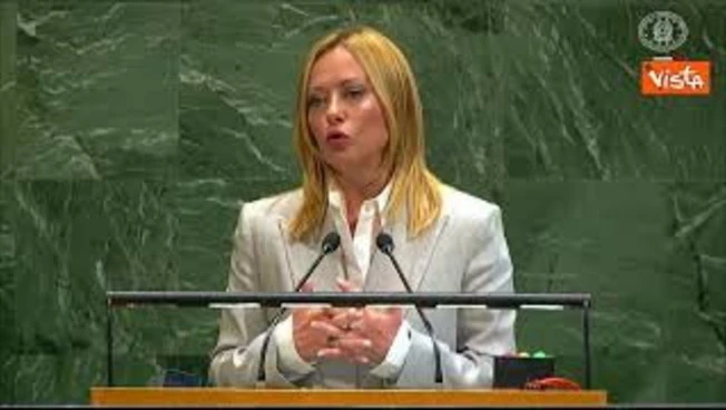 https://media.liberoquotidiano.it/w9mQ_P_DbbpEFAikmqOZEW_40ZYBylhSHHIAweAISEk/width:800/quality:90/aW1hZ2VzLzIwMjUvMDkvMjUvMDEzMzEzOTM0LWZhM2I1Zjg3LTljNGQtNGZlYy1iOGJlLTViNjdmZmU2NTIwYS5qcGc.webp