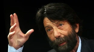 Massimo Cacciari a ruota libera: "Renzi non riesce a far fuori Conte. Zingaretti? Non ha realizzato nulla"